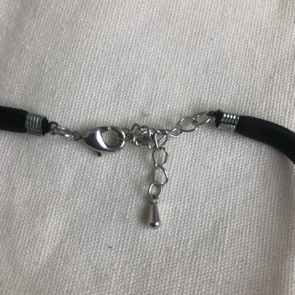 Black choker necklace crystal pendant charm cute classic dainty delicate - Picture 4 of 5